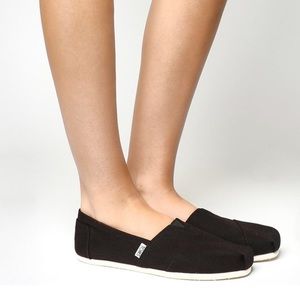 Toms classic black canvas Shoes
